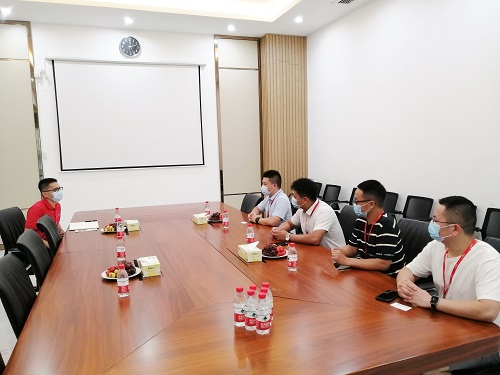1640584500683630.jpg 1. 貴州印江經(jīng)開區(qū)經(jīng)發(fā)局領(lǐng)導(dǎo)一行來司調(diào)研.jpg